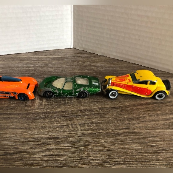 Vintage Assorted Colourful Toy Cars Bundle - Picture 10 of 16